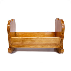 עריסה לבובה - לב - אגוז בהיר