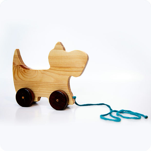 toddlers' pull toy - dog